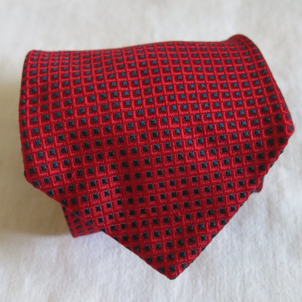 Brooks Basics Red and Blue Checkered Pattern Pure Silk Neck Tie